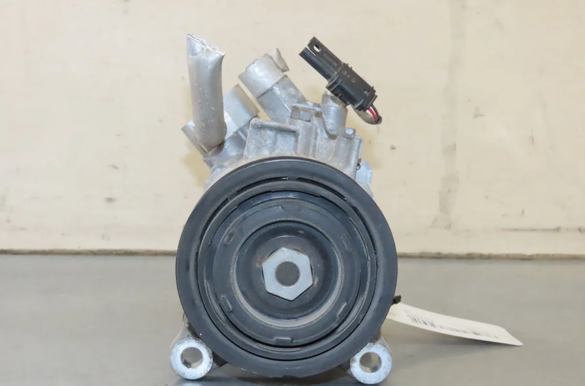 Compresseur air conditionne Bmw 1 (F20) 114 d (2012-2015) occasion