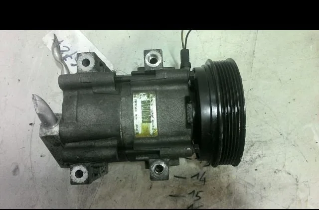 Compresseur air conditionne FORD FIESTA IV 1997 occasion
