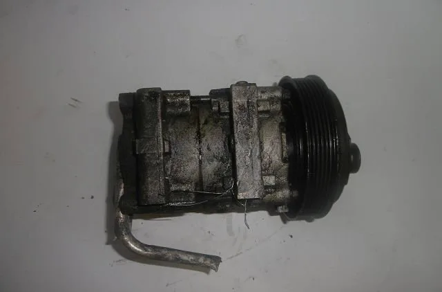 Compresseur air conditionne FORD FIESTA IV 2001 occasion