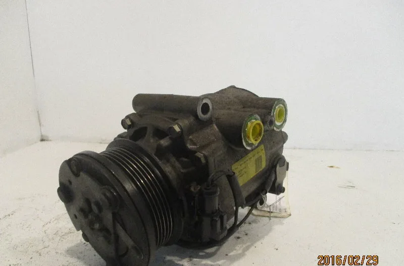 Compresseur air conditionne FORD FIESTA V 2004 occasion