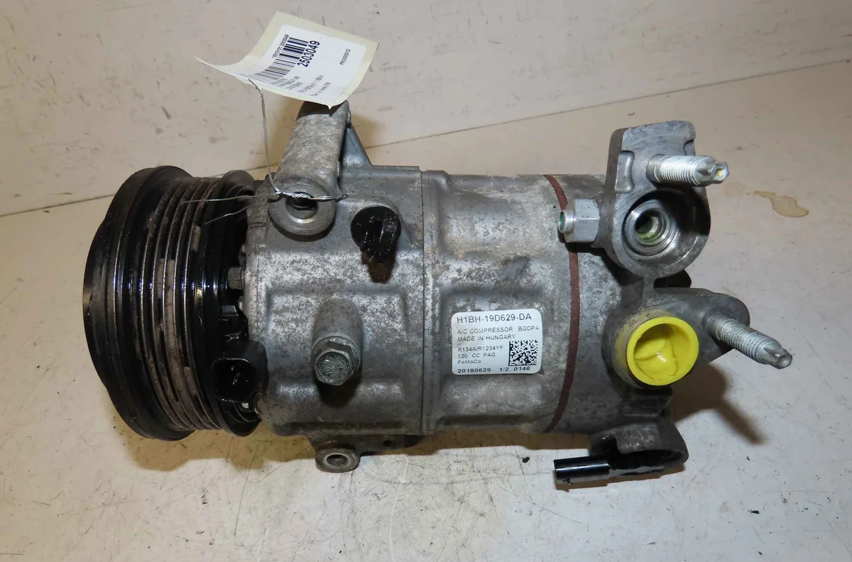 Compresseur air conditionne FORD FIESTA VII occasion