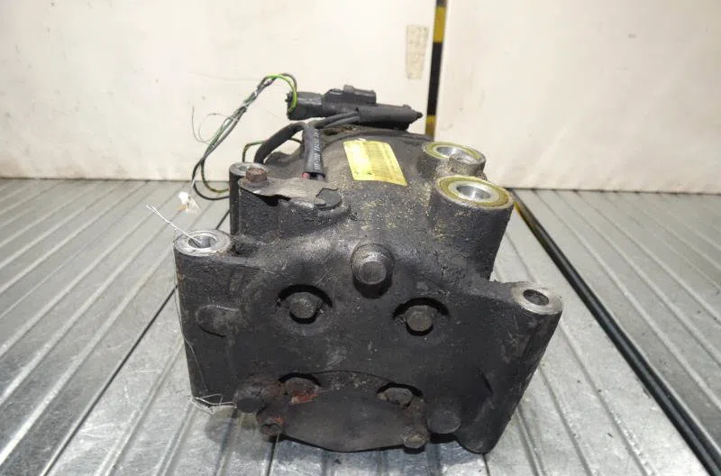 Compresseur air conditionne FORD FOCUS 1 BREAK occasion — photo 3