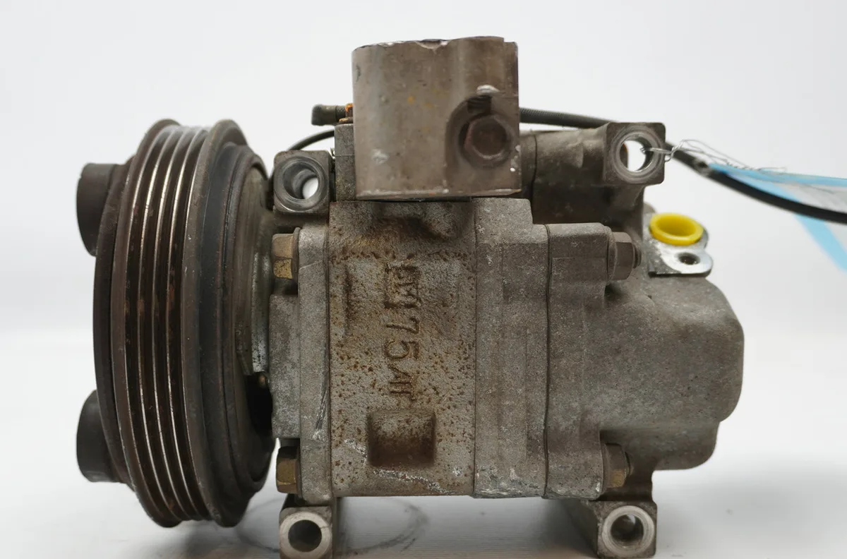 Compresseur air conditionne Mazda DEMIO (DW) 1.3 16v (dw3w) (1998-2003) occasion