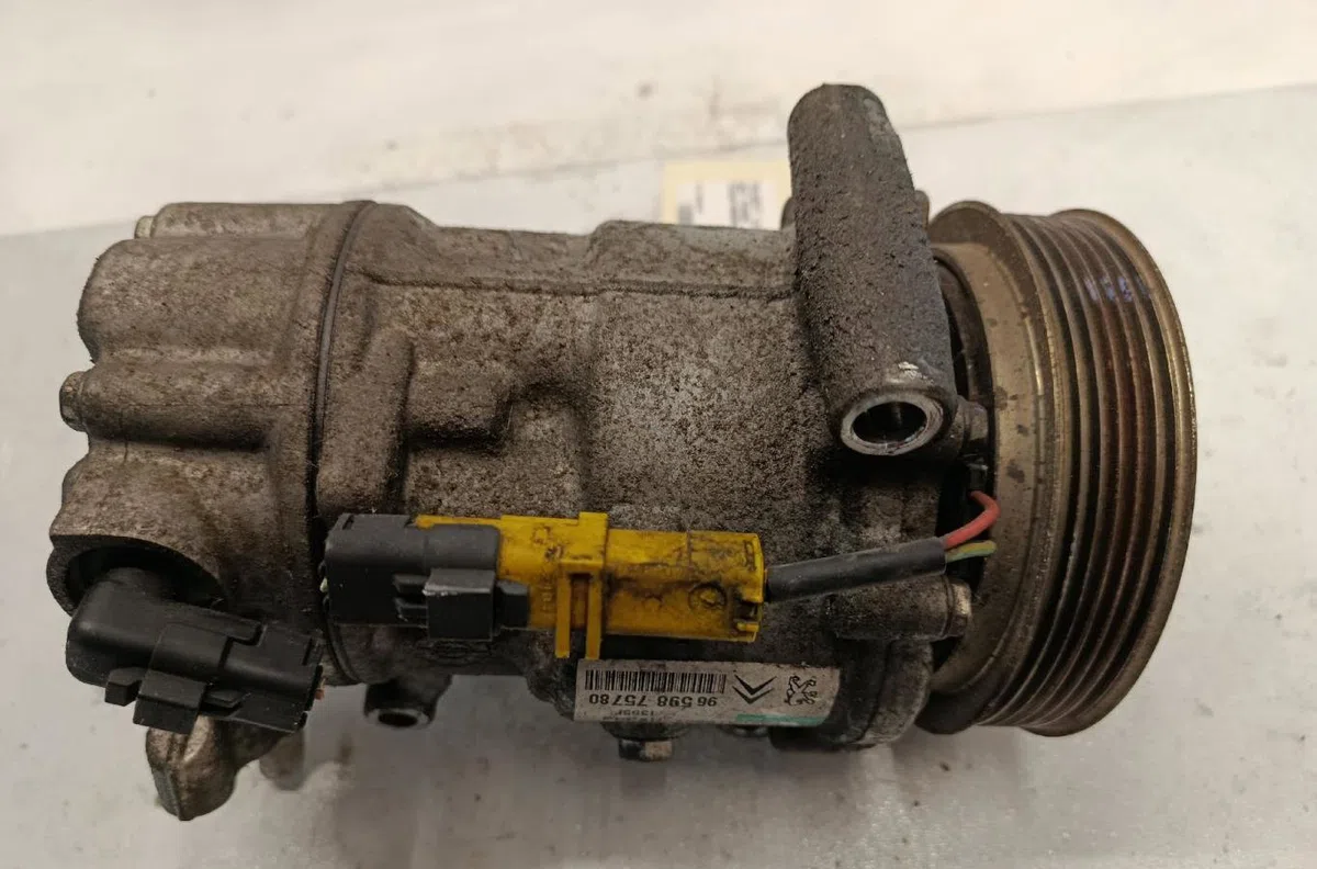Compresseur air conditionne PEUGEOT 207 PHASE 1 occasion — photo 2