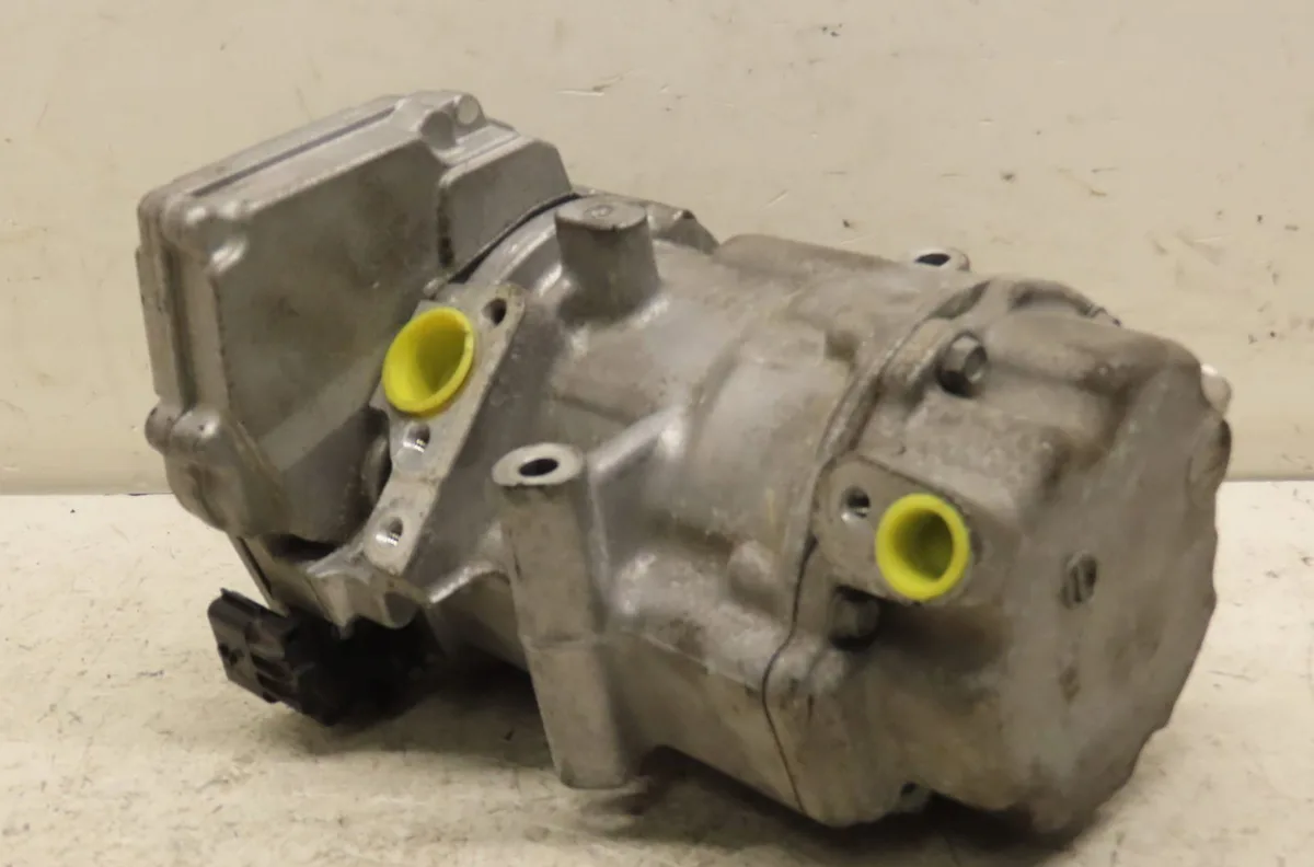 Compresseur air conditionne Renault CLIO V (B7_) 1.6 e-tech 140 (b7mu) (2020) occasion