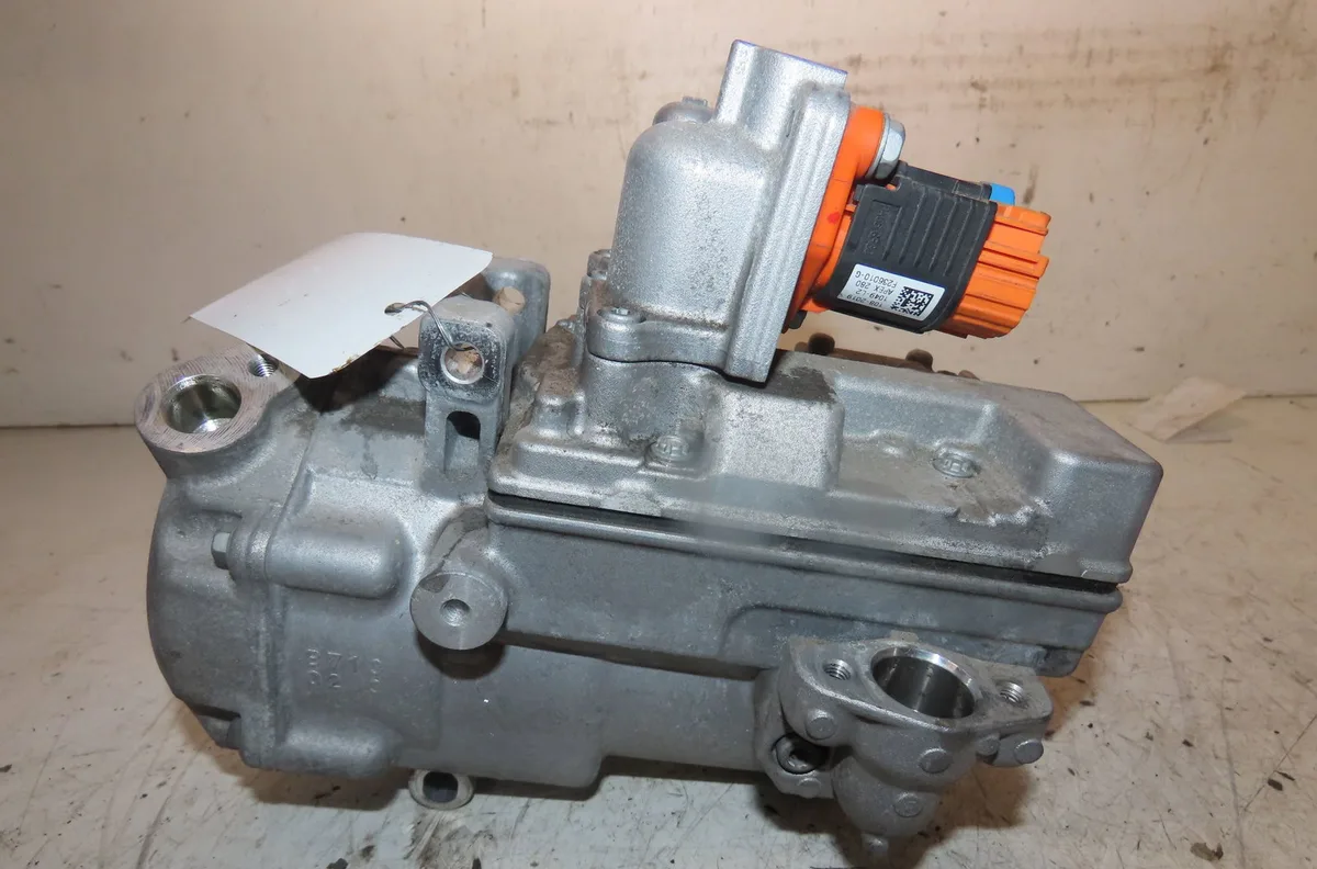 Compresseur air conditionne Smart FORTWO Coupé (453) Electric drive (453.391) (2017) occasion