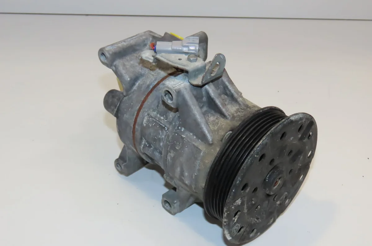 Compresseur air conditionne Toyota AURIS (_E15_) 1.4 d-4d (nde150_) (2007-2012) 3 portes occasion