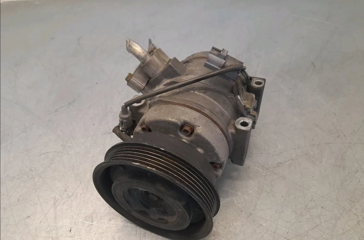 Compresseur air conditionne Toyota AVENSIS Liftback (_T22_) 2.0 d-4d (cdt220_) (1999-2003) occasion