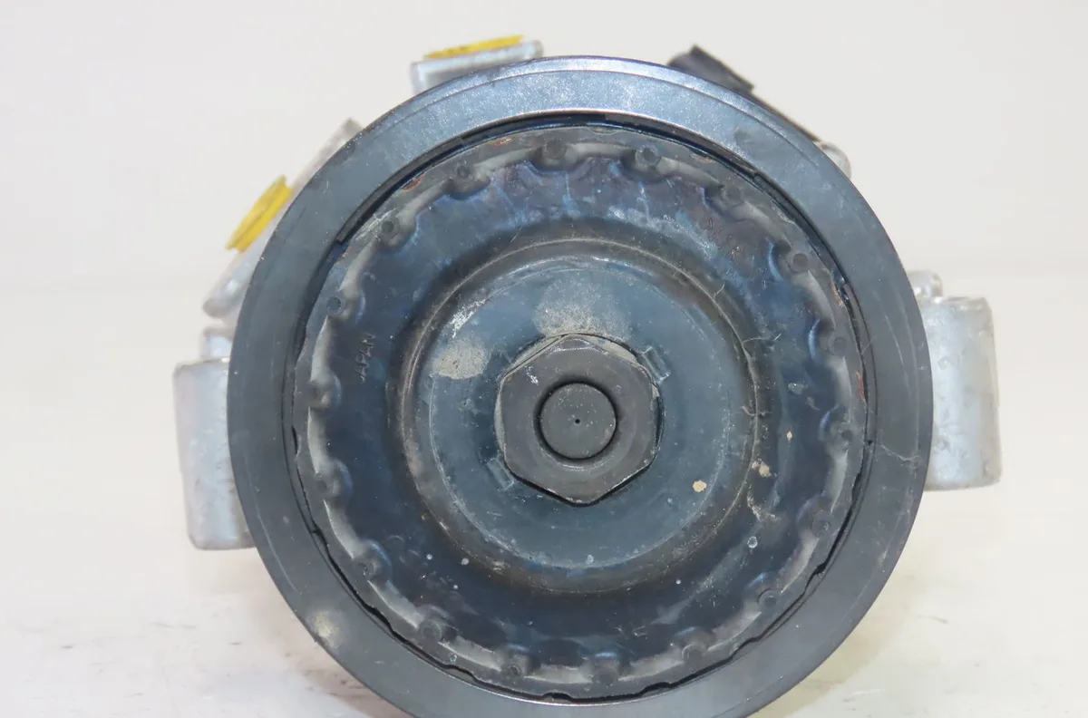 Compresseur air conditionne Toyota YARIS (_P21_, _PA1_, _PH1_) 1.5 (mxpa11) (2020) occasion