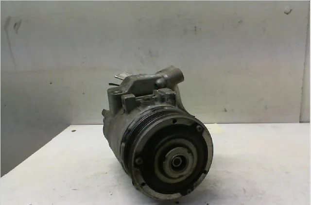 Compresseur air conditionne VOLKSWAGEN POLO IV Phase 1 01-2002--05-2005 1.4 TDI 75ch occasion