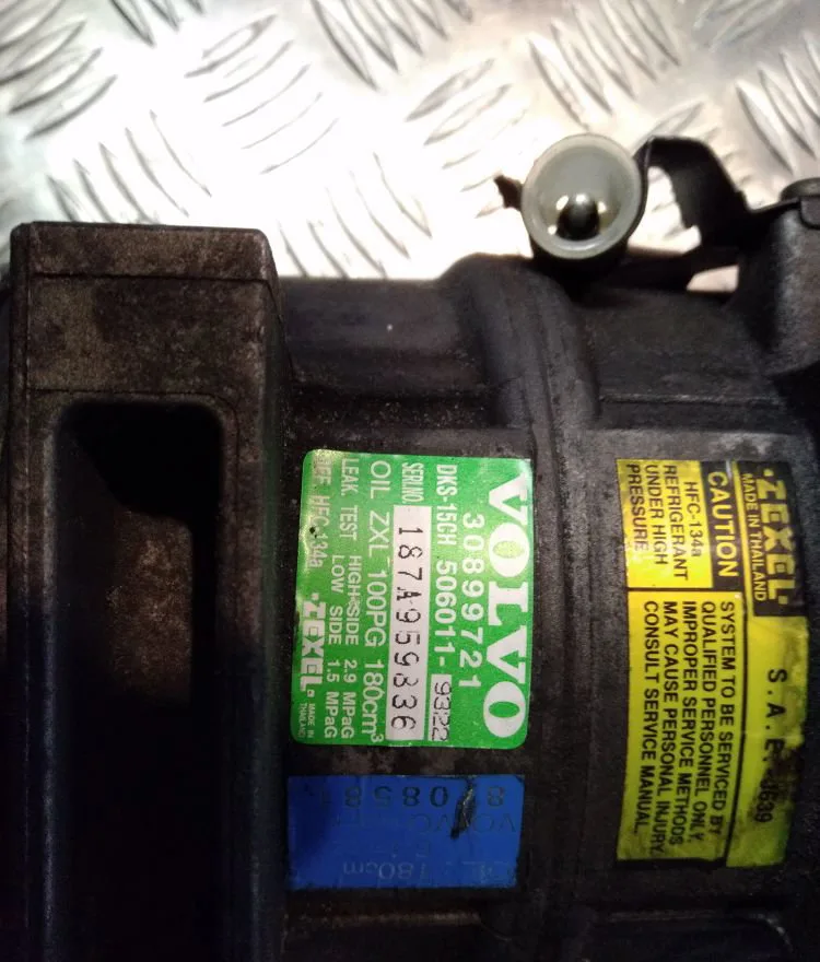 Compresseur air conditionne Volvo V40 Break (645) 1.8 (1995-1999) occasion