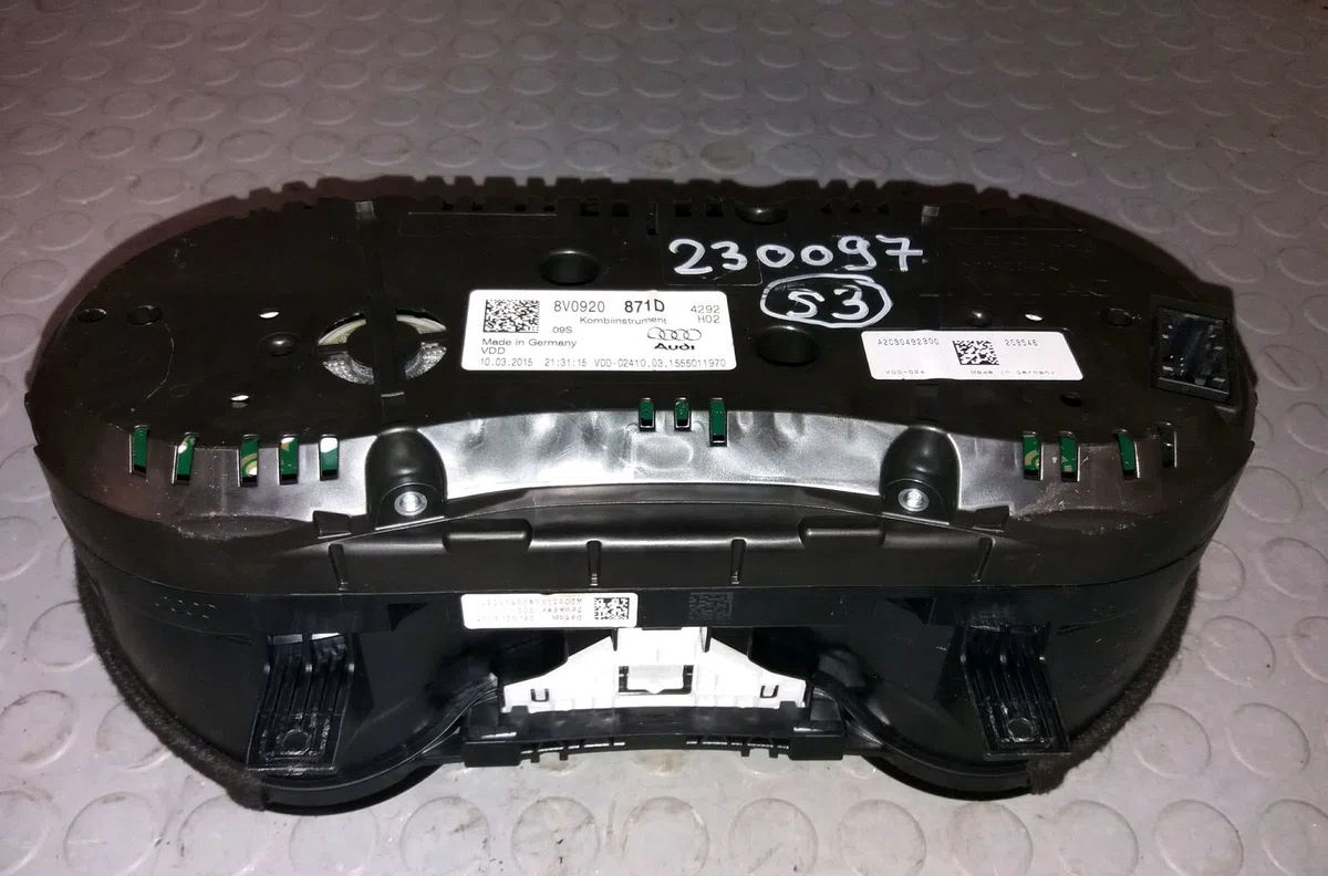 Compteur Audi A3 (8V1, 8VK) S3 quattro (2013-2014) occasion