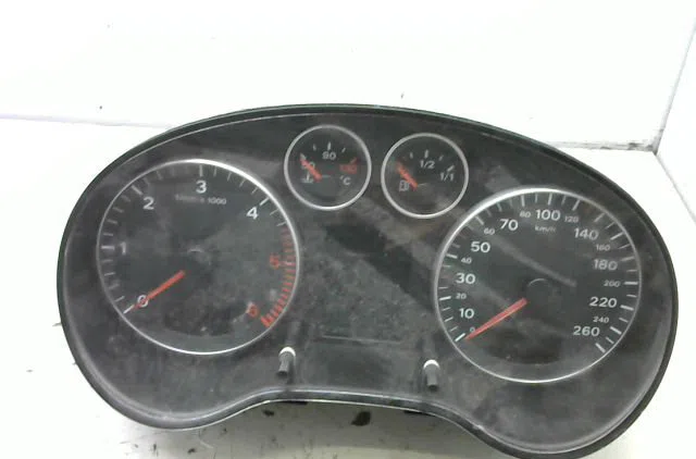 Compteur Audi A3 Sportback (8PA) 2.0 tdi 16v (2004-2013) 5 portes occasion