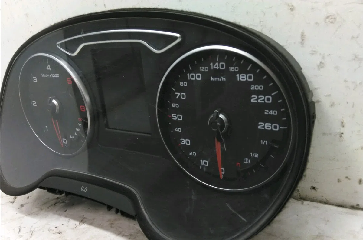 Compteur Audi A3 Sportback (8VA, 8VF) 2.0 tdi (2012-2020) 5 portes occasion