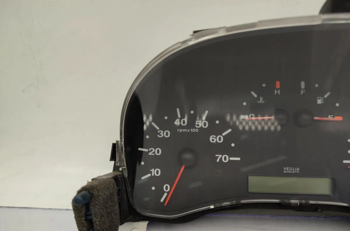 Compteur FIAT DOBLO 1 PHASE 1 occasion — photo 2