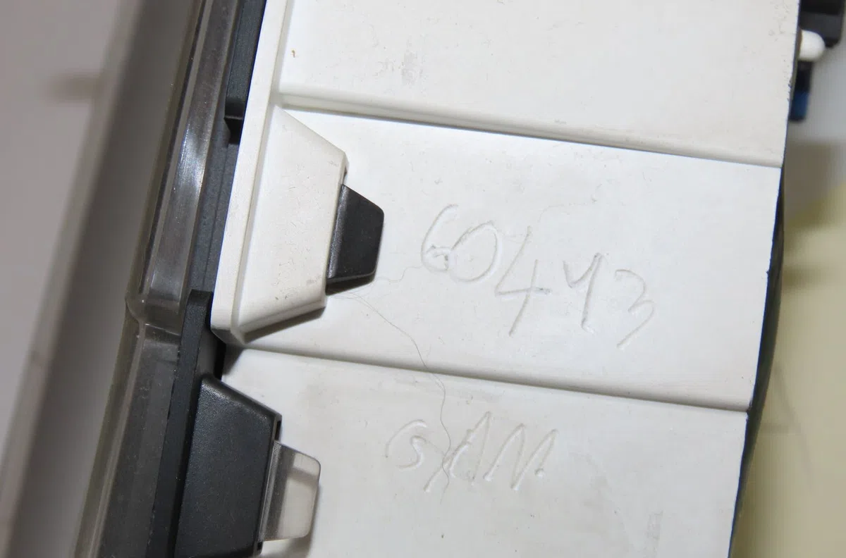 Compteur Nissan MICRA II (K11) 1.3 i 16v (1992-2000) occasion — photo 4