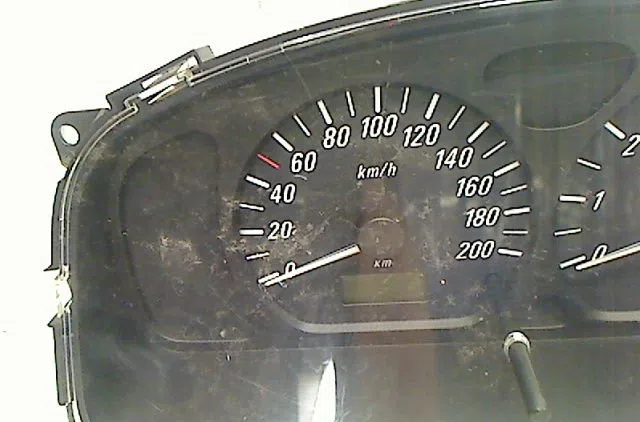 Compteur Opel AGILA (A) (H00) 1.2 16v twinport (f68) (2004-2007) occasion