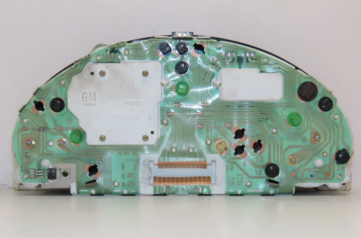 Compteur Opel CORSA B (S93) 1.4 i (f08, f68, m68) (1993-2000) occasion