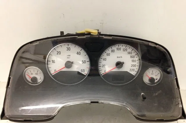 Compteur Opel ZAFIRA A Monospace (T98) 2.2 dti 16v (f75) (2002-2005) 5 portes occasion