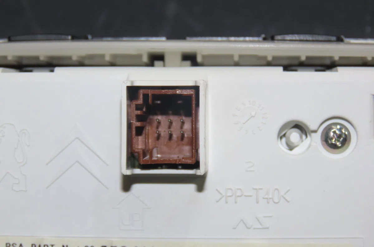 Compteur Peugeot 2008 I (CU_) 1.2 vti (2013-2018) occasion