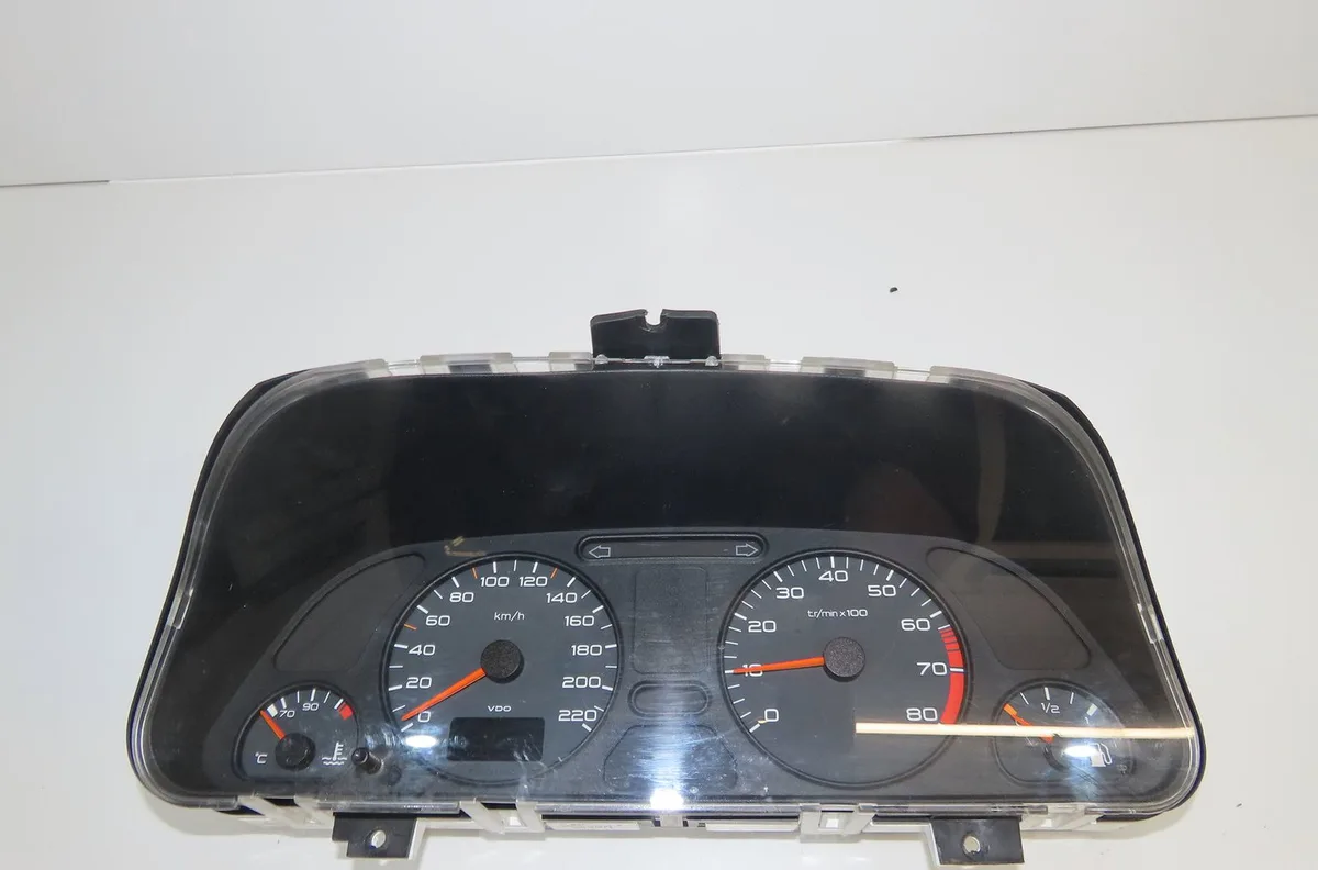 Compteur Peugeot 306 3-5 portes (7A, 7C, N3, N5) 1.4 (1993-2001) 5 portes occasion