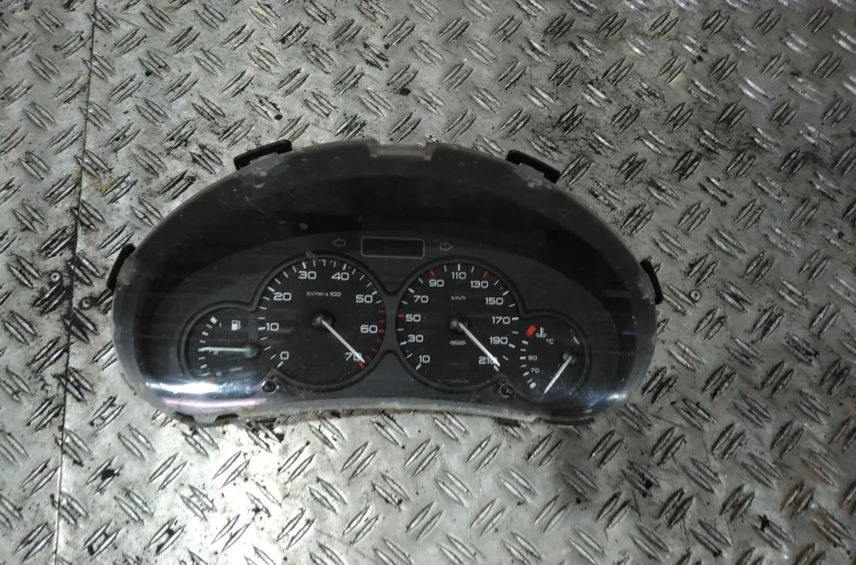 Compteur PEUGEOT PARTNER 1 PHASE 2 occasion