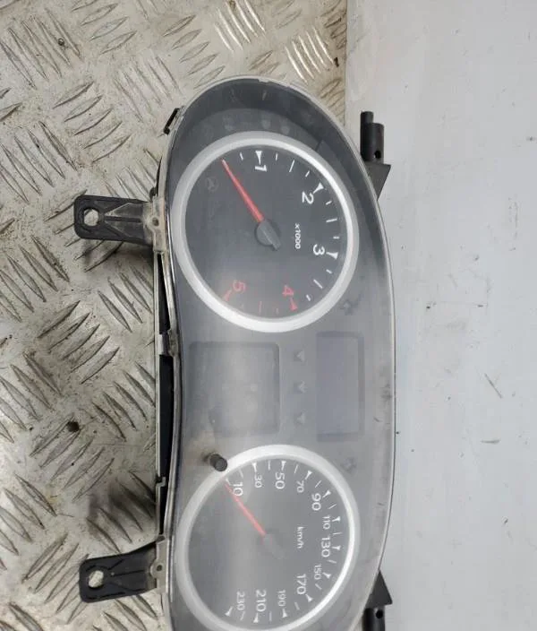 Compteur RENAULT CLIO 2 CAMPUS PHASE 2 occasion