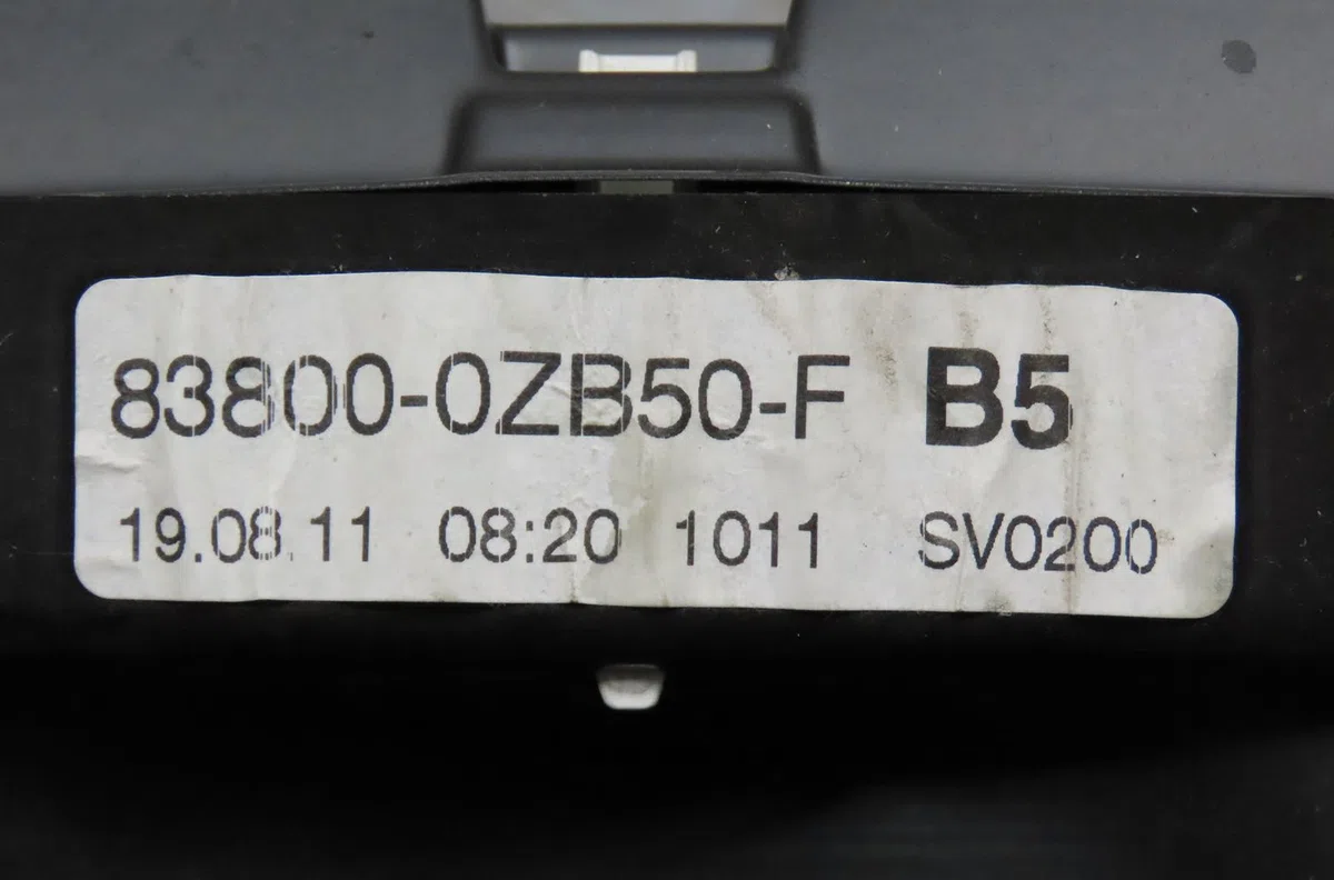 Compteur Toyota COROLLA A trois volumes (_E18_, ZRE1_) 1.4 d-4d (nde180_, nde170_) (2013-2018) occasion