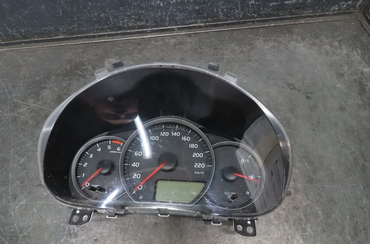 Compteur Toyota YARIS (_P13_) 1.4 d (nlp130_) (2011) occasion