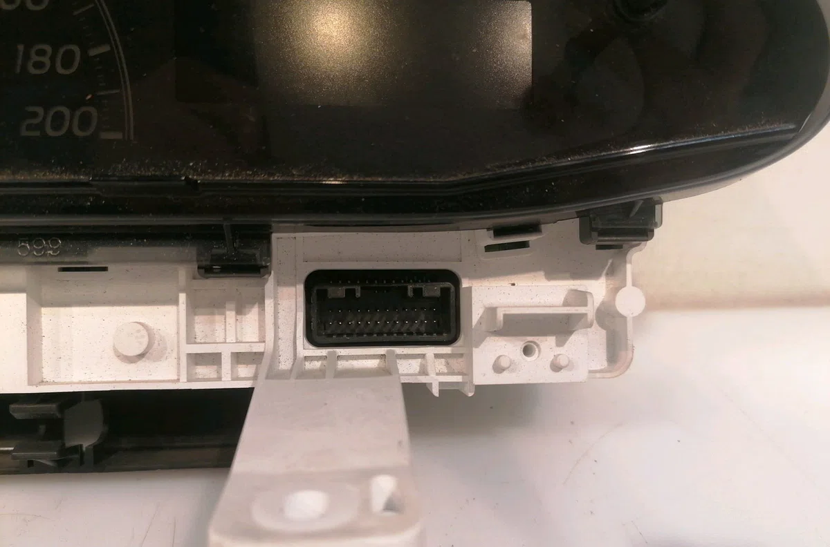 Compteur Toyota YARIS (_P9_) 1.33 vvt-i (nsp90_) (2008-2011) occasion