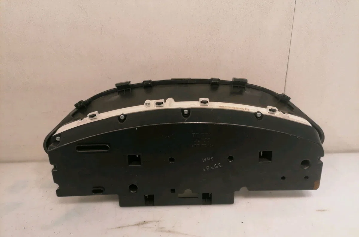Compteur Toyota YARIS (_P9_) 1.33 vvt-i (nsp90_) (2008-2011) occasion