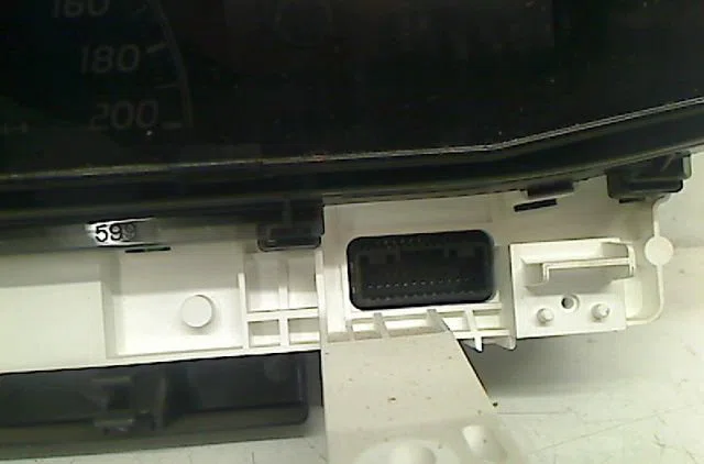Compteur Toyota YARIS (_P9_) 1.4 d-4d (nlp90_) (2005-2012) occasion