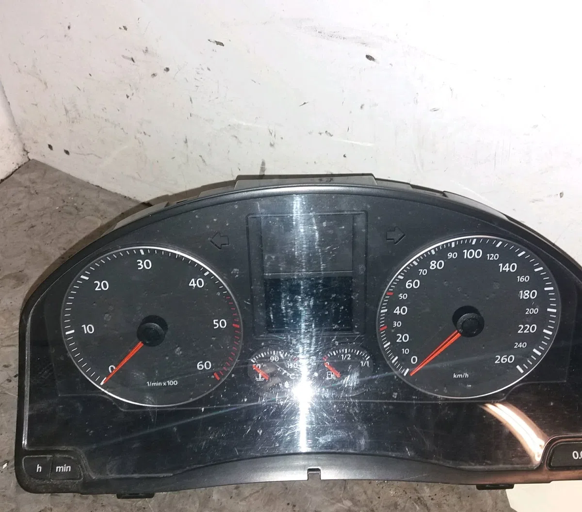 Compteur Volkswagen GOLF V Variant (1K5) 1.9 tdi (2007-2009) occasion