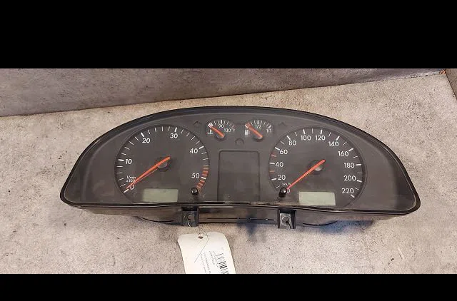 Compteur Volkswagen PASSAT B5 (3B2) 1.9 tdi (1996-2000) occasion