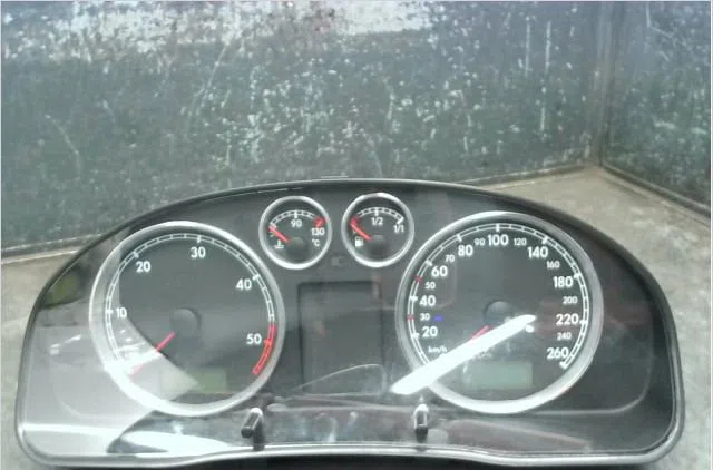 Compteur Volkswagen PASSAT B5.5 (3B3) 1.9 tdi (2000-2005) occasion