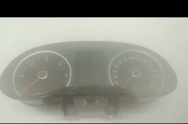 Compteur Volkswagen POLO V (6R1, 6C1) 1.6 tdi (2009) 5 portes occasion