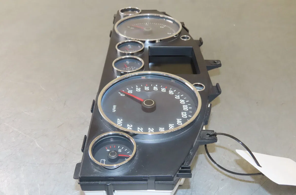 Compteur Volkswagen TOUAREG (7LA, 7L6, 7L7) 3.0 v6 tdi (2004-2010) occasion