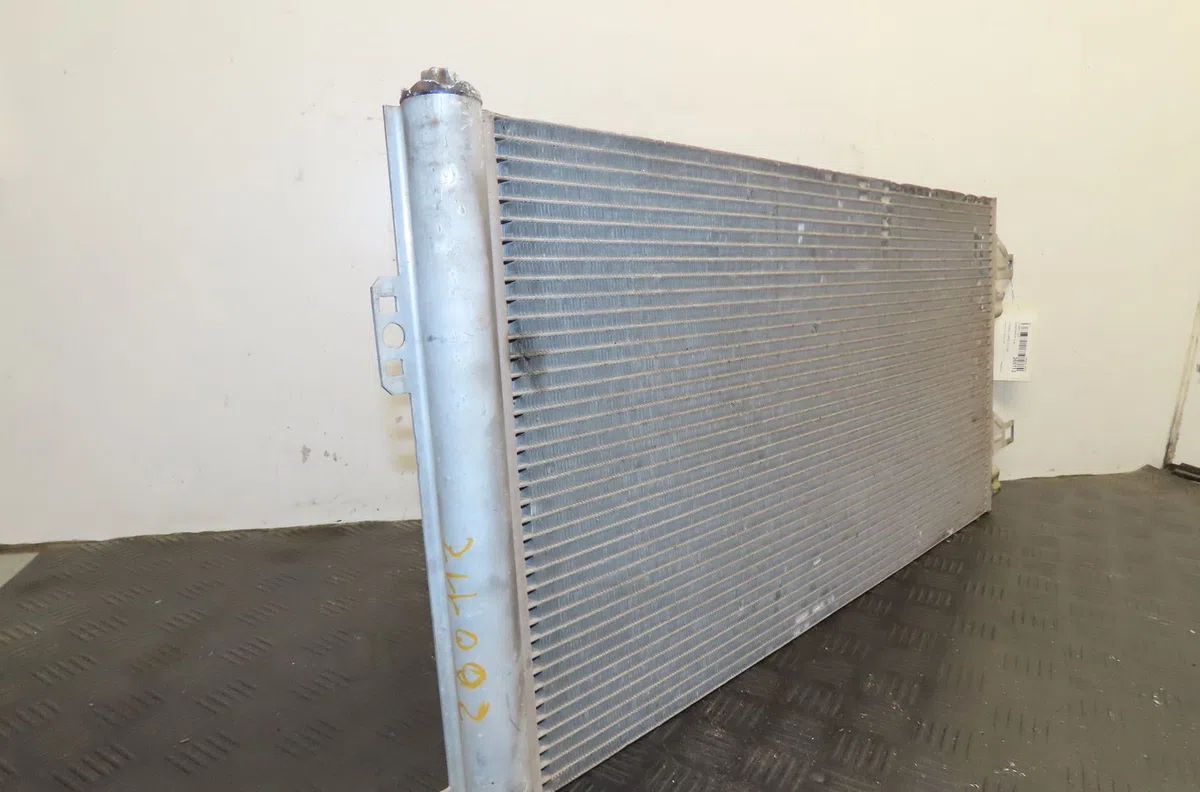 Condenseur clim Citroën JUMPER Camionnette 2.2 hdi 120 (2006) occasion — photo 3