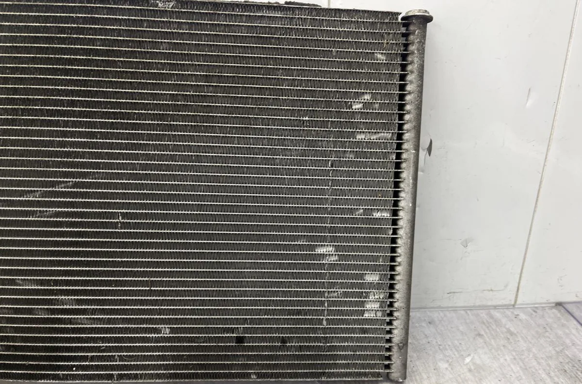 Condenseur clim FORD FIESTA 5 PHASE 2 occasion