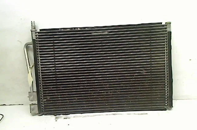 Condenseur clim Ford FIESTA V (JH_, JD_) 1.4 16v (2001-2008) 5 portes occasion
