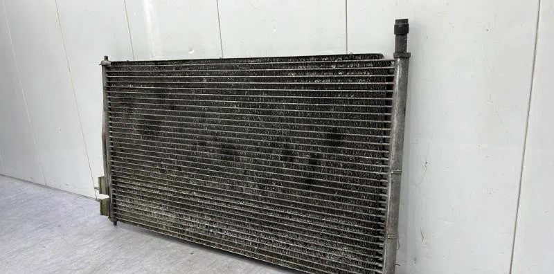 Condenseur clim FORD FOCUS 1 occasion — photo 4