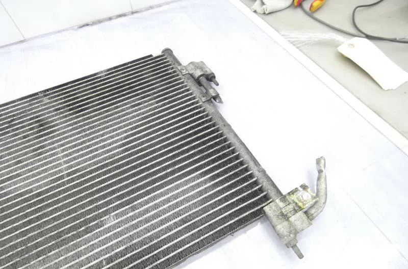Condenseur clim FORD MONDEO 2 occasion — photo 3