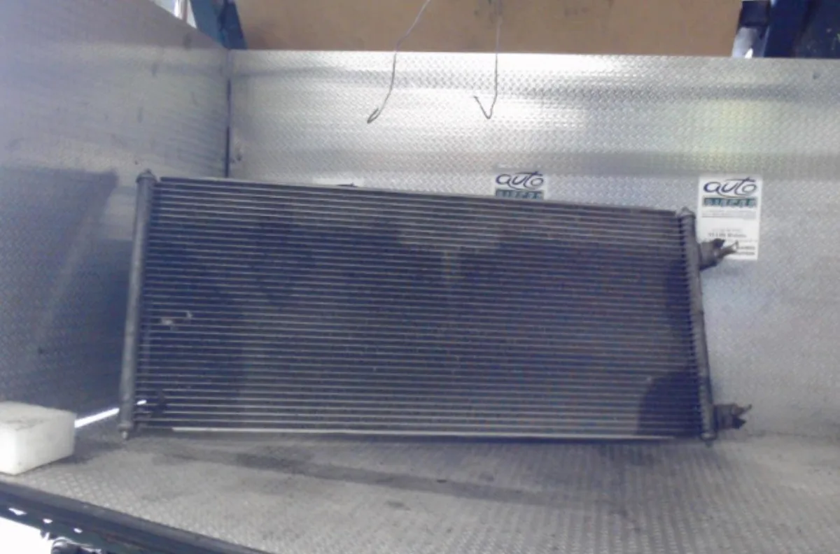 Condenseur clim Ford TRANSIT Camionnette (FA_ _) 2.0 di (fae_, faf_, fag_) (2000-2006) occasion