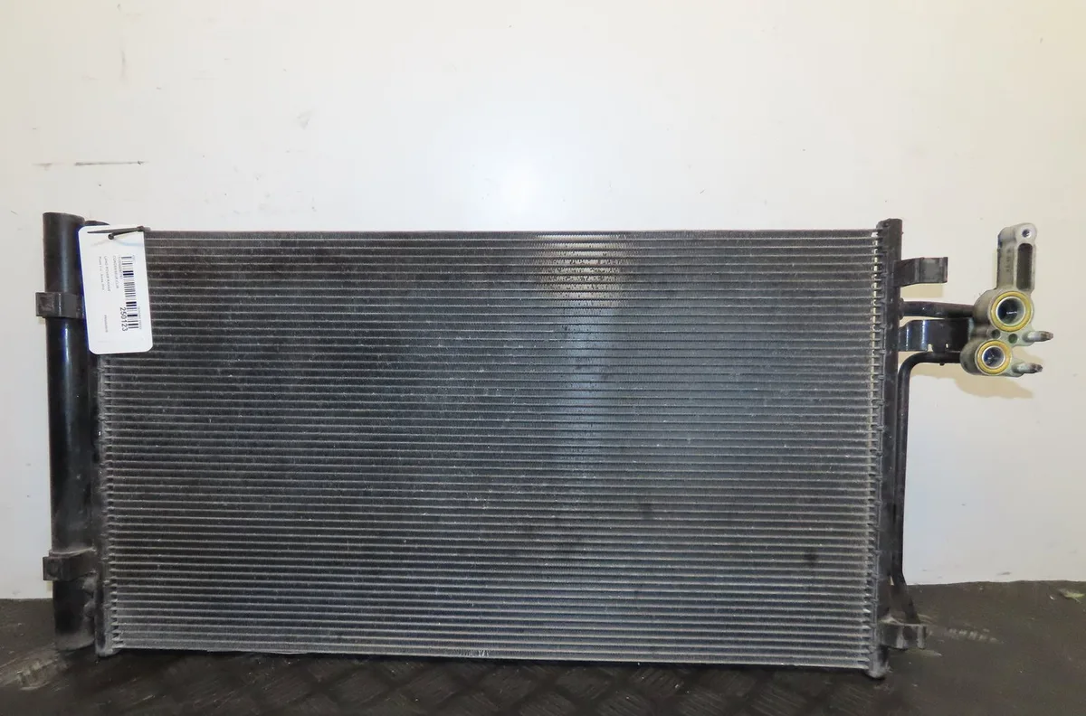 Condenseur clim Land rover RANGE ROVER EVOQUE (L538) 2.0 d 4x4 (2015-2019) occasion