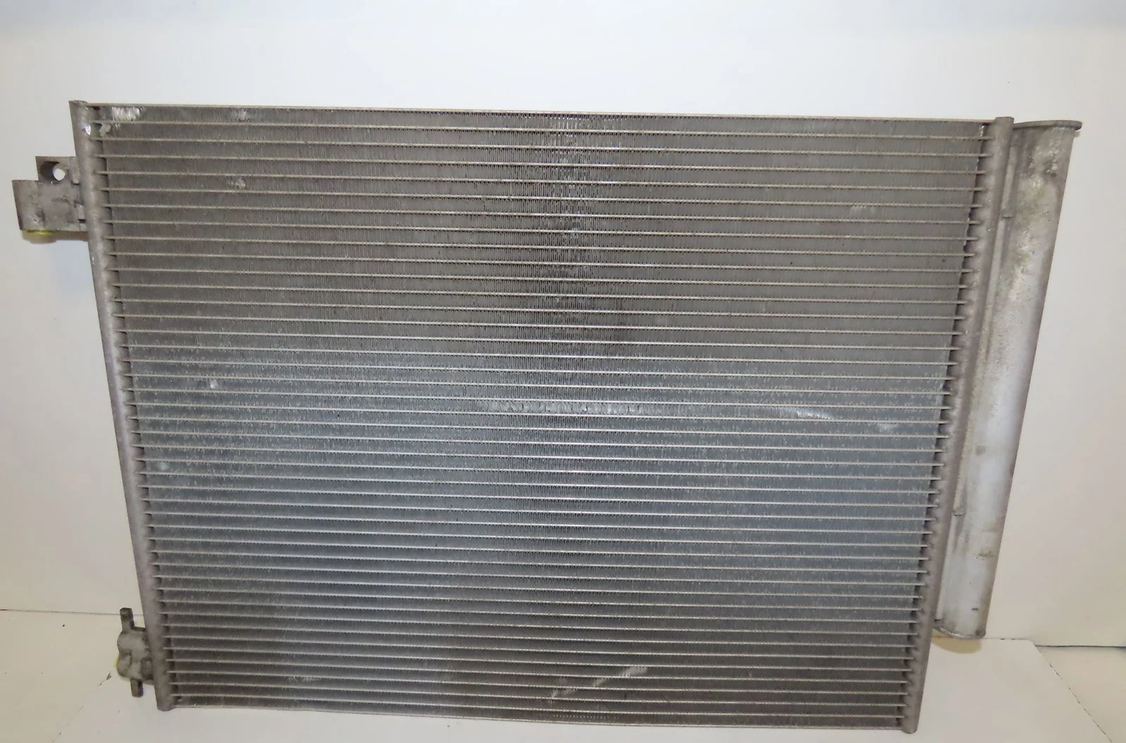 Condenseur clim Mercedes-benz VITO - MIXTO Camionnette (W639) 113 cdi (639.601, 639.603, 639.605) (2010) occasion
