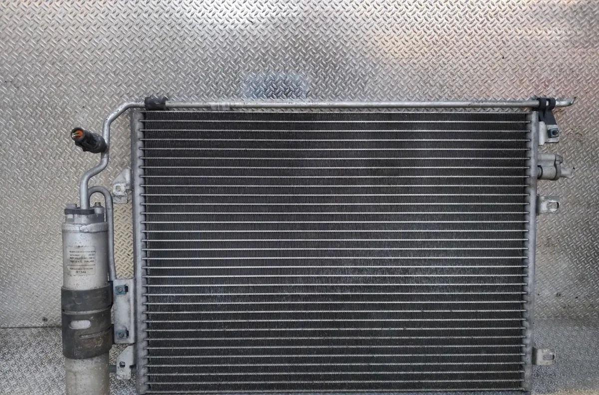 Condenseur clim Renault CLIO II (BB_, CB_) 1.4 16v (b-cb0p, bb13) (2000-2008) 5 portes occasion