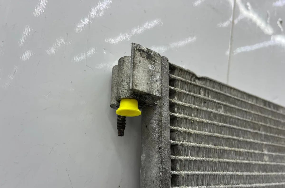 Condenseur clim RENAULT LAGUNA 3 PHASE 2 BREAK occasion