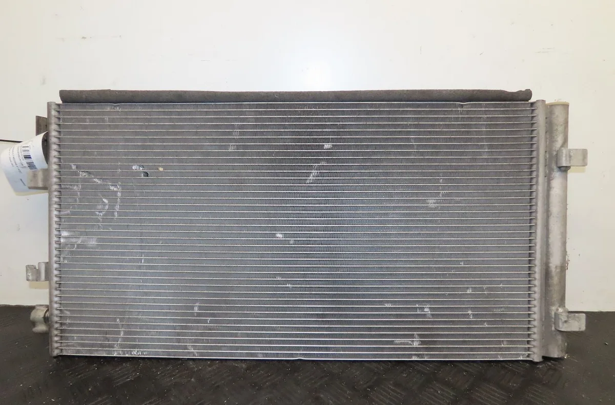 Condenseur clim Renault MEGANE III 3-5 portes (BZ0-1_, B3_) 1.6 dci (bz00, bz12, bz13) (2011-2015) 5 portes occasion
