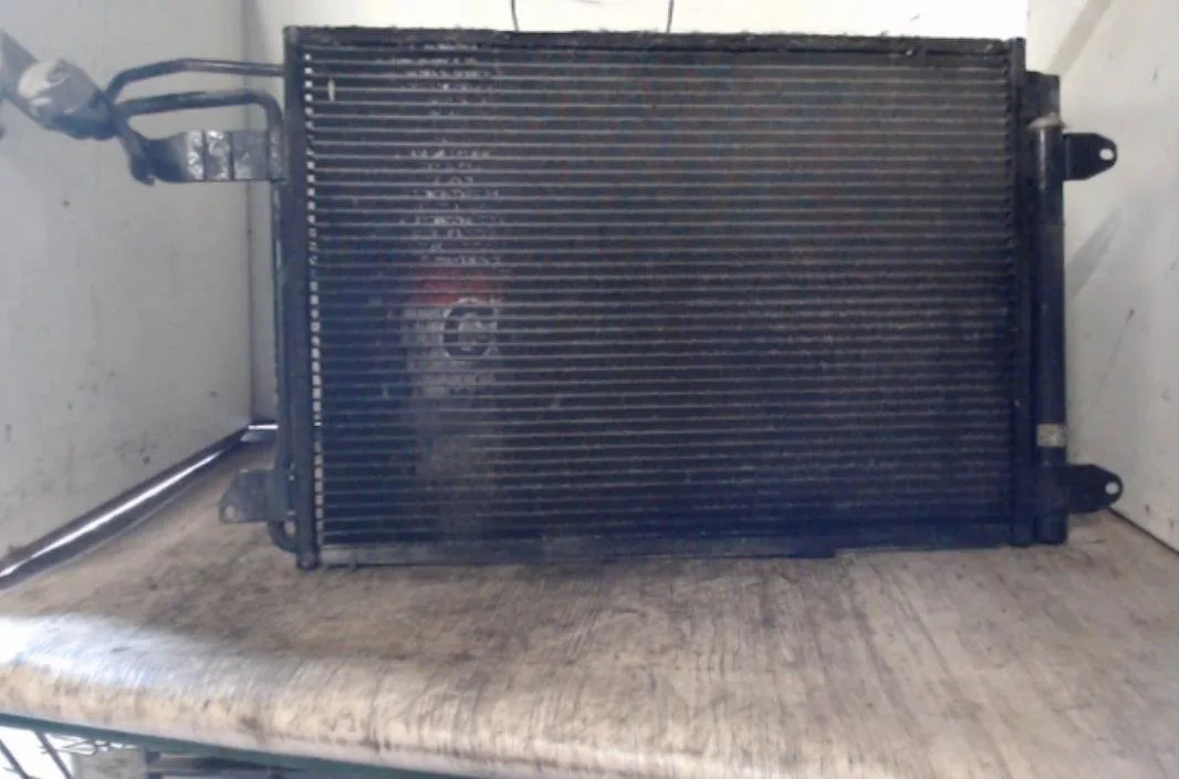 Condenseur clim VOLKSWAGEN GOLF 5 GOLF 5 occasion