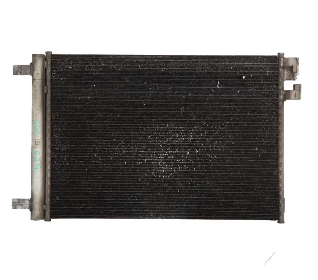 Condenseur clim Volkswagen PASSAT B8 (3G2, CB2) 1.6 tdi (2014) occasion